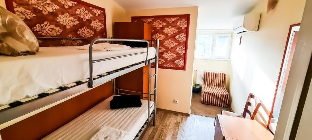 Casa Michelangelo Hotel Bucureşti Ngoại thất bức ảnh