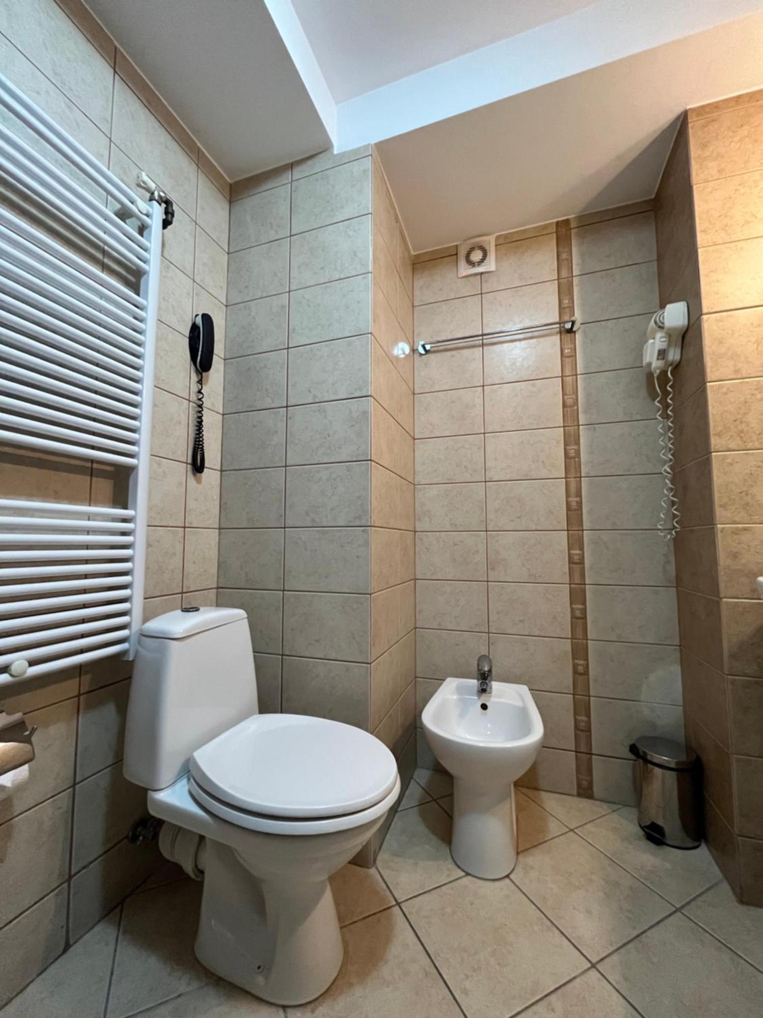 Casa Michelangelo Hotel Bucureşti Ngoại thất bức ảnh